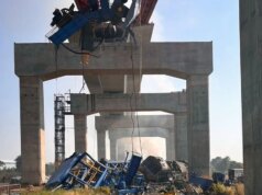 Várias pessoas morrem após queda de guindaste e descarrilamento de trem na Tailândia