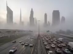 Emirados Árabes Unidos emitem alerta meteorológico, pois nevoeiro denso causa atrasos no trânsito em Abu Dhabi, Dubai e Sharjah