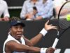 Venus Williams perde em Auckland, mas mostra que ainda é competitiva aos 45 anos