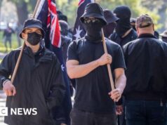 Austrália deportará britânico por supostas ligações neonazistas