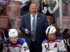 O técnico Gerard Gallant deixa o Shanghai Dragons da KHL por motivos de saúde