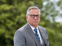 Suprema Corte revive processo do congressista que desafia lei por votação tardia