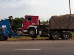 Polícia da Nigéria acusa motorista de Anthony Joshua após acidente deadly
