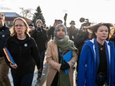 3 legisladores do Congresso dizem que tiveram acesso negado às instalações do ICE em Minneapolis