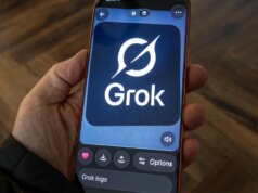 Apple e Google enfrentam pressão para remover X e Grok de suas lojas de aplicativos