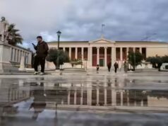 Grécia abole longas pausas nos estudos, reduzindo a população estudantil pela metade