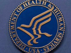 Juiz federal impede Trump de cortar fundos para cuidados infantis em estados democratas devido a preocupações com fraude