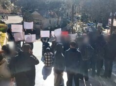 O regime do Irã corta o acesso à Web em todo o país enquanto protestos ceifam 44 vidas nas principais cidades