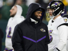 Lamar Jackson treina para os Ravens enquanto Baltimore se prepara para o confronto em Pittsburgh