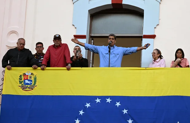 maduro-inner-circle-2163960084.jpg