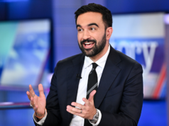 Cea Weaver, funcionária da Mamdani, diz que lamenta ‘algumas’ de suas declarações anteriores depois que postagens polêmicas ressurgem