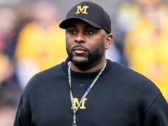 A esposa do técnico demitido do Michigan, Sherrone Moore, ouviu dizer ‘ele disse que está tentando se matar’ no áudio do 911
