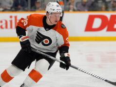 Matvei Michkov dos Flyers no dia a dia com lesão na parte inferior do corpo
