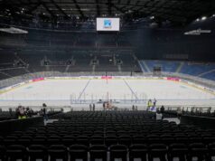 Evento-teste na area olímpica é interrompido por buraco no gelo