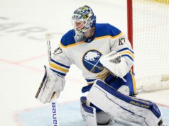 Senadores contratam James Reimer para teste profissional em meio a lutas de goleiro