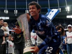 Palace contrata Johnson do Spurs em acordo recorde do clube de £ 35 milhões