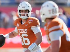 A corrida de landing de 60 jardas de Arch Manning é um golpe crítico na vitória do Texas sobre Michigan