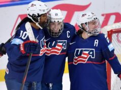 Hilary Knight é a manchete das seleções enquanto o hóquei feminino dos EUA revela a escalação de 23 jogadoras